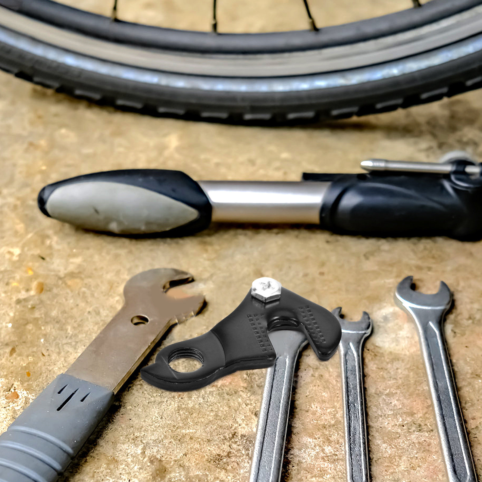 Road Cycling Essential Gear - Bike Rear Derailleur Hanger Iron Frame