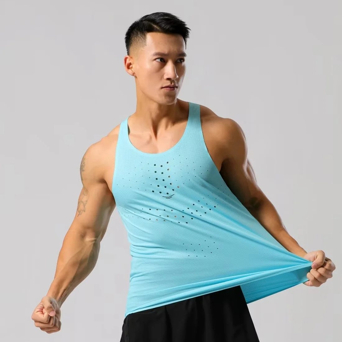 Mens Lightweight Running Vests - огляд і ціна Cycling Gear Clothing